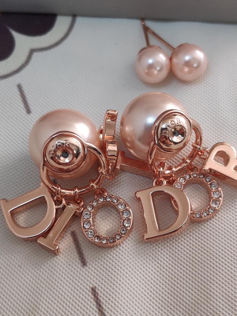 パールピアス　ピンク