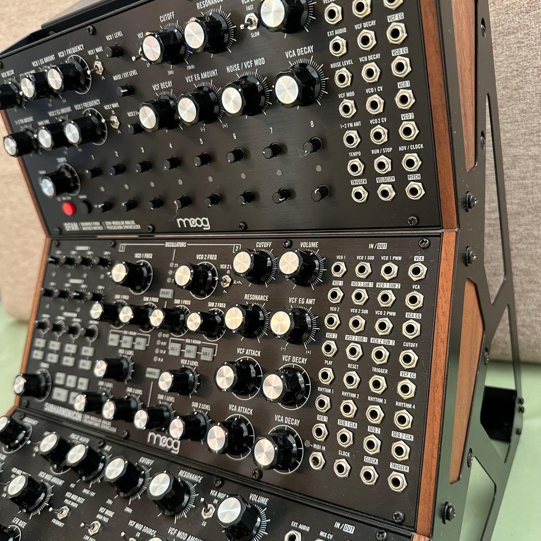 MOOG シンセ mother32 subharmonicon DFAM①