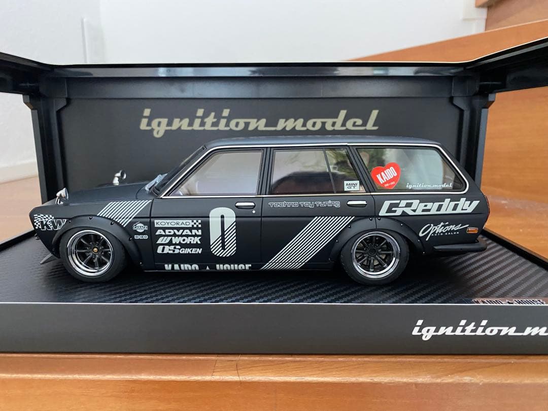 ミニカー Datsun Bluebird510 1/18
