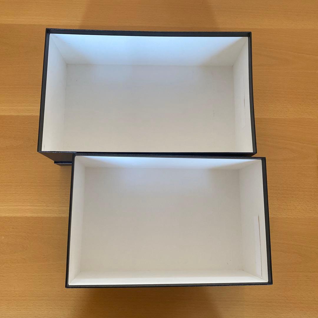 CHANELブラック ギフトボックス（空箱） 2個と紙袋2枚セット