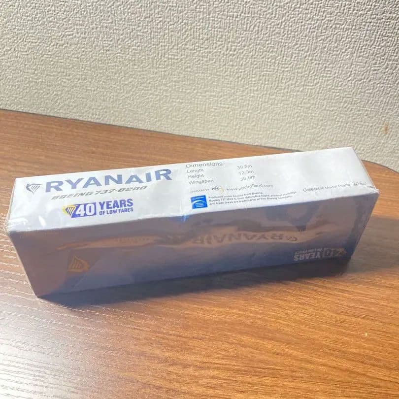 RYANAIR 40周年記念 Boeing 737 1/200「訳あり」