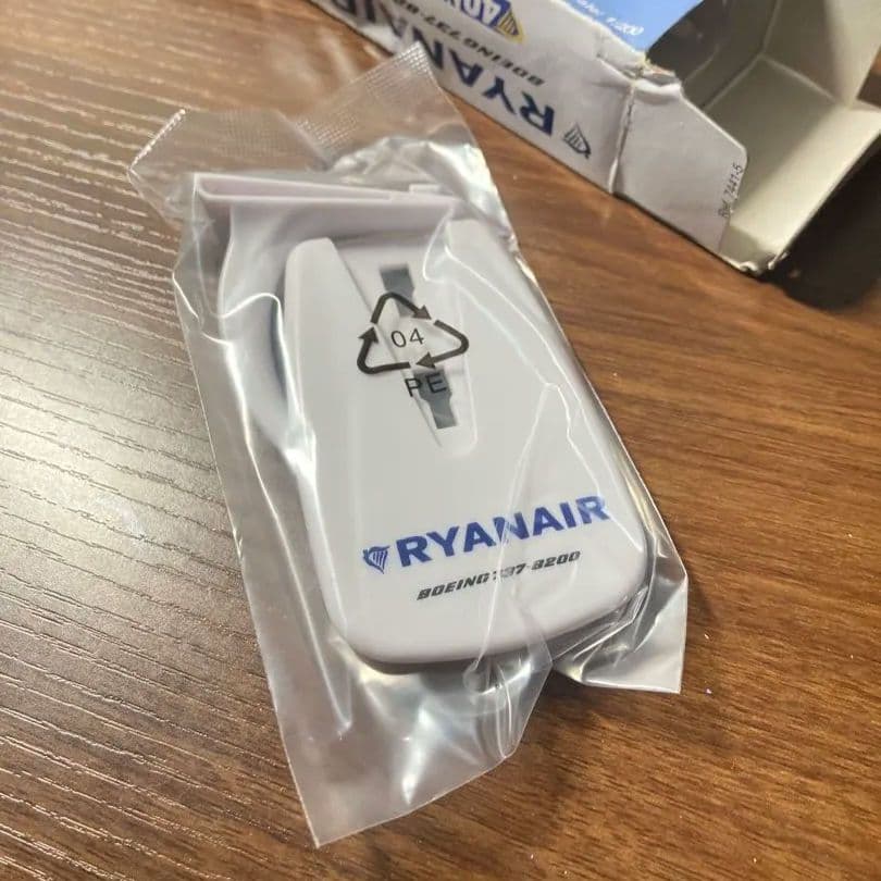 RYANAIR 40周年記念 Boeing 737 1/200「訳あり」