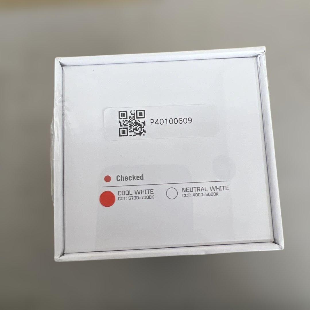 60161 OLIGHT(オーライト) Seeker 4 Pro LEDライト