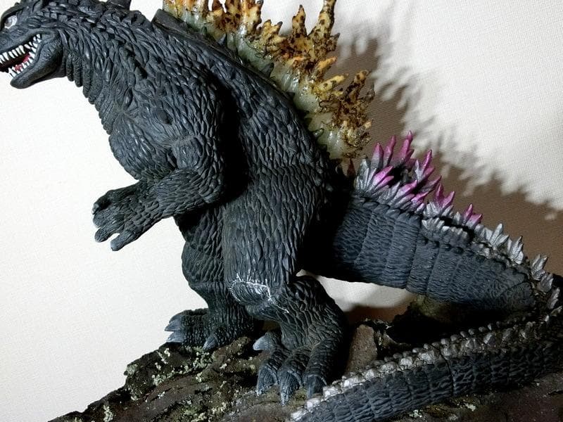 ゴジラ フィギュア 苔 溶岩プレート 台座 横49×高さ39cm 制作品
