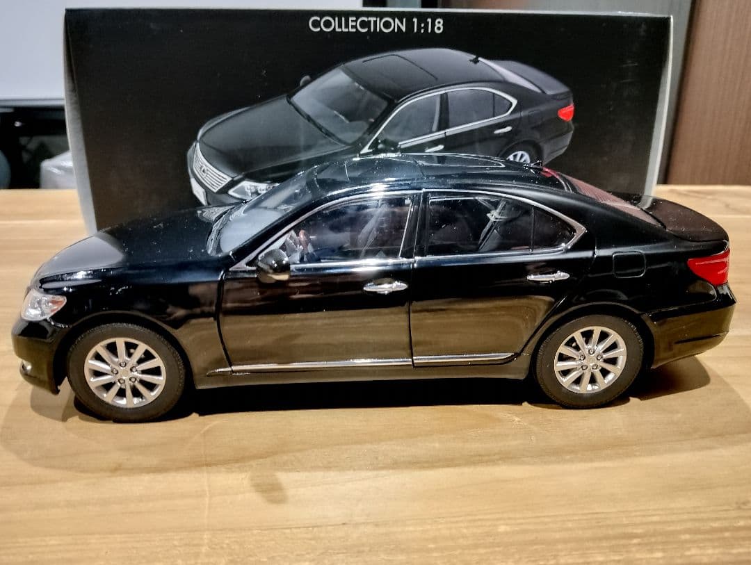 1/18 ノレブ　レクサス　LS460　中期型　ミニカー　ブラック