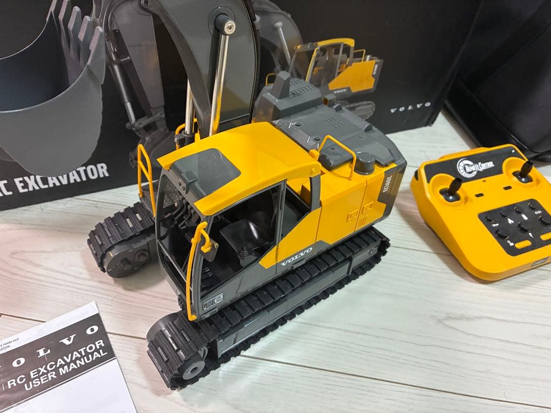 ショベルカー　E598 1/16 ラジコン 重機　パワーショベル