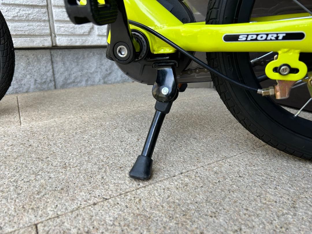 ストライダー14インチ ライムグリーン