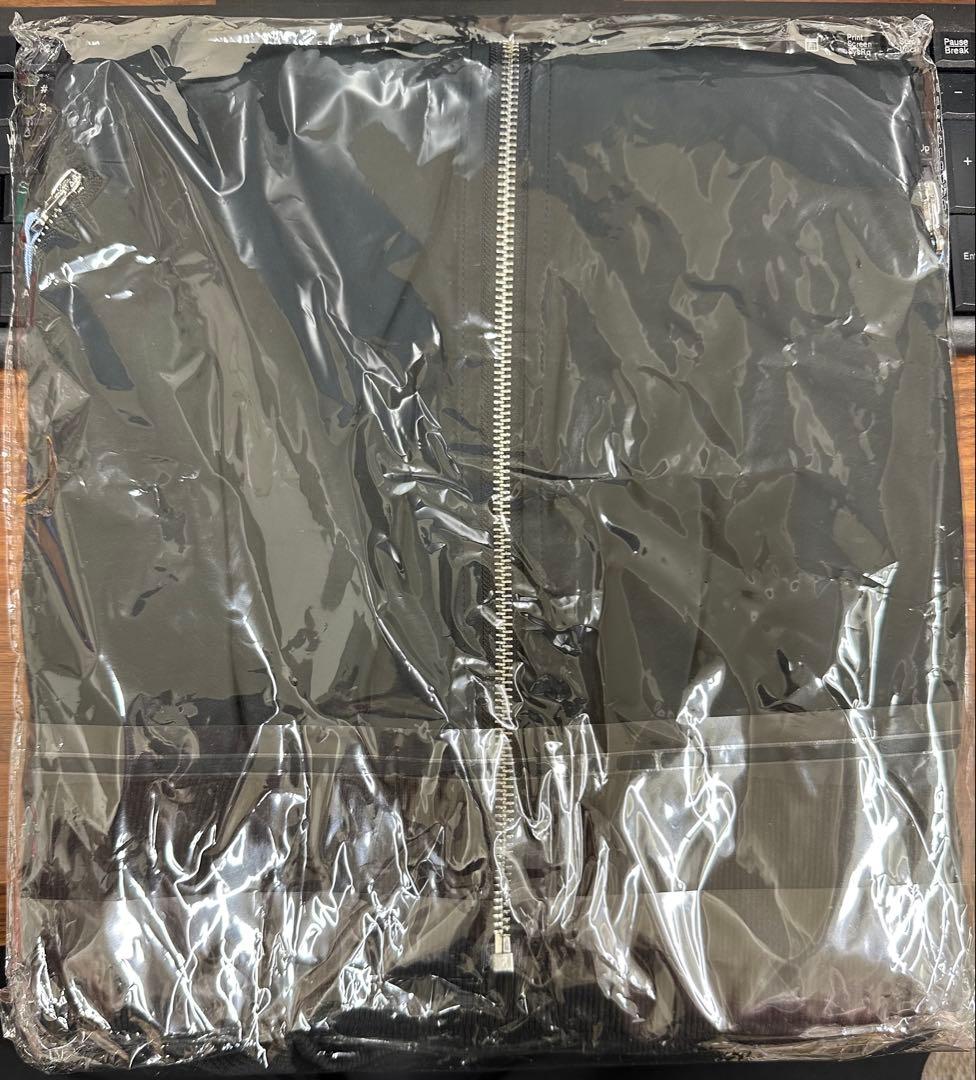 イクイノックス　リバーシブルゾンサイズXL