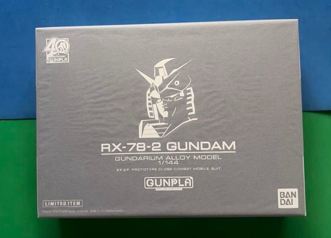 新品未開封　ガンダリウム合金モデル 1/144 RX-78-2 ガンダム