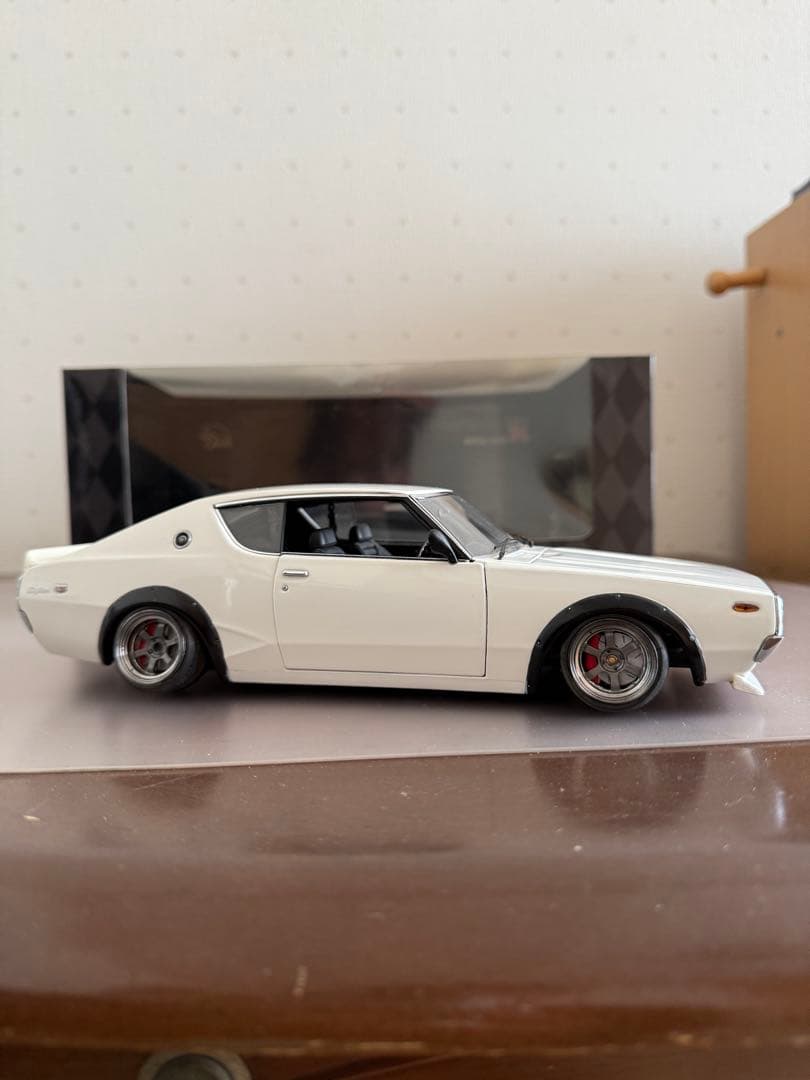 こ*こ様 Kyosho 1/18スカイライン GT-R ケンメリ　カスタム品　ホ