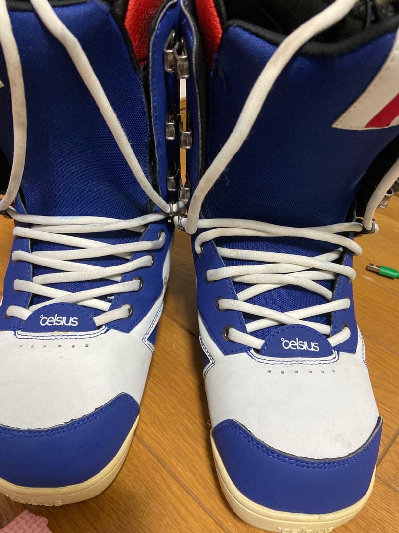 Celsius スノーボードブーツ 青/白 収納バッグ付き
