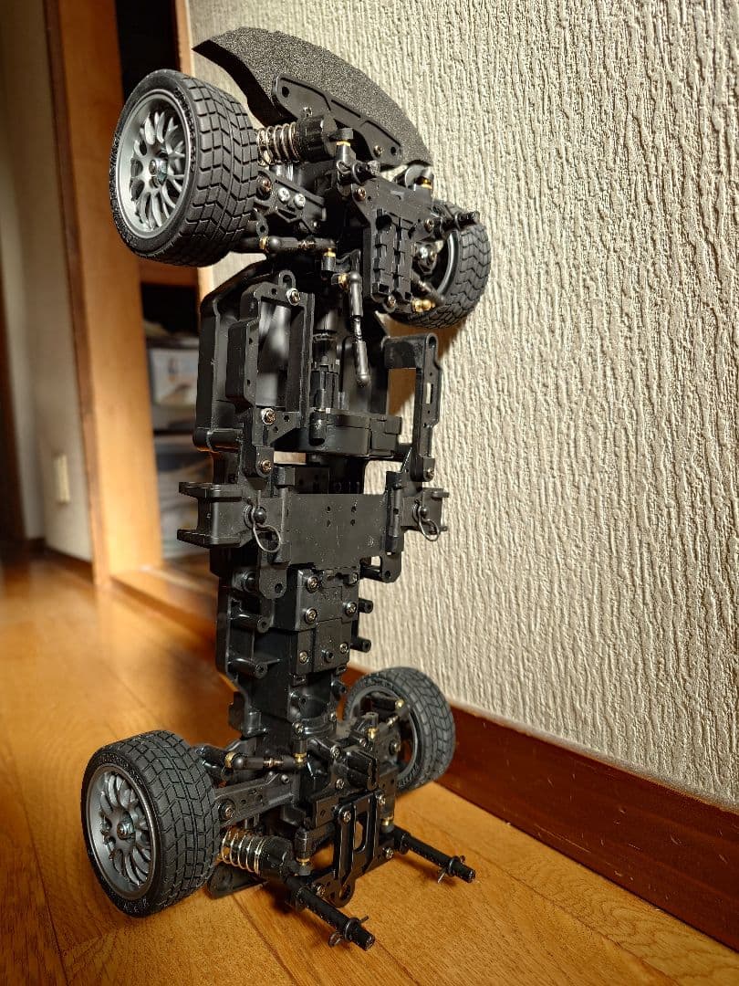 タミヤ １／１０ ＢＴ―０１ シャーシ ＦＦ仕様 タイヤ＆ホイール新品