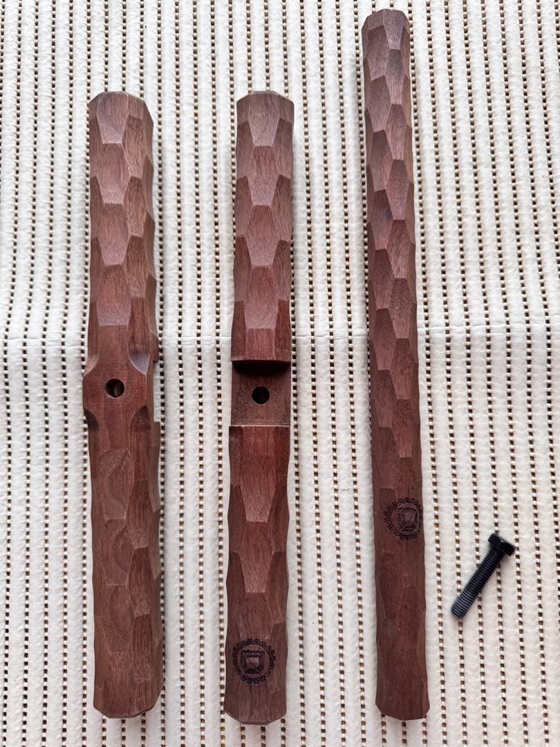 ソマビトと802productsの天板、Damage mark ウォールナット脚