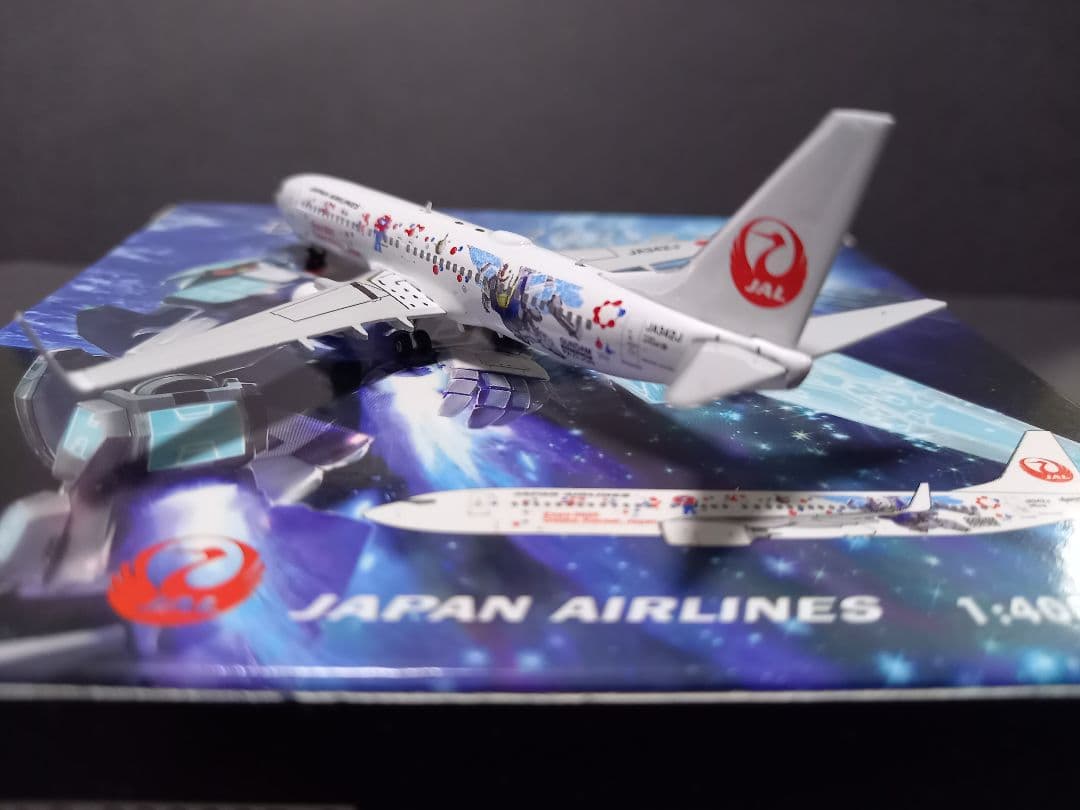 phoenix 1/400 JAL B737-846 JA342J ガンダム　②
