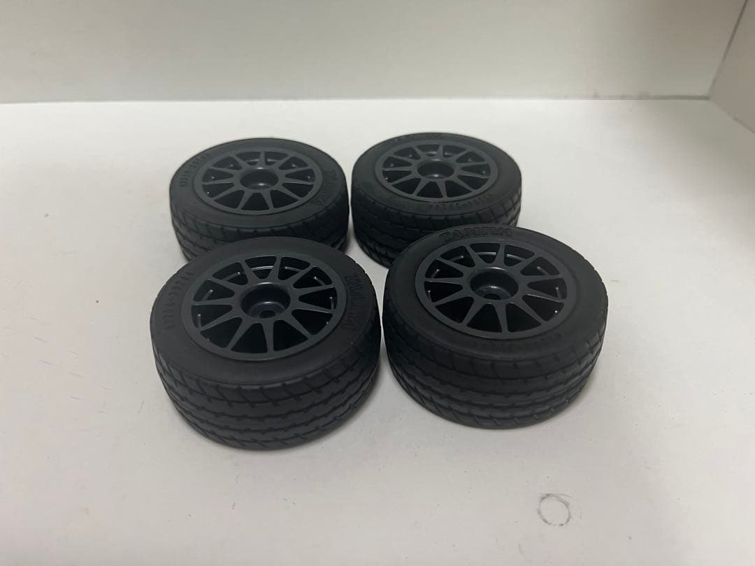 ラジコン 1/10 タミヤXB マツダ ロードスター レッドボディとタイヤセット