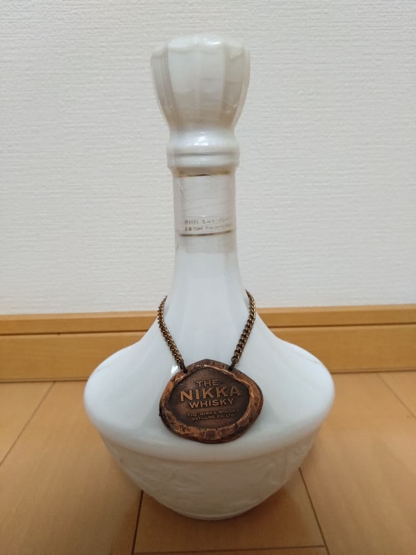 ニッカ　ブラックニッカブレンダーズスピリット 　鶴　陶器ボトル　２本セット