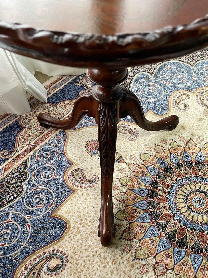 イギリスアンティーク　２段テーブル　 マホガニー象嵌装飾　透かし彫り