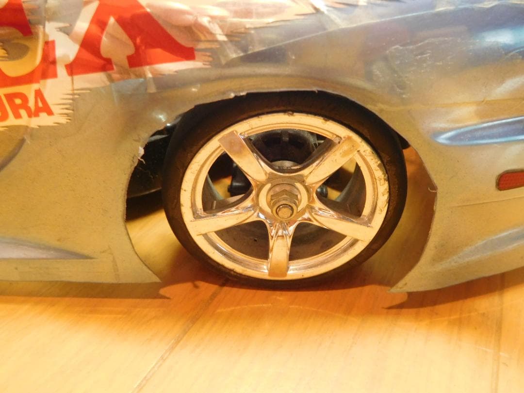 ラジコンカー　1/10 電動カー　4WD