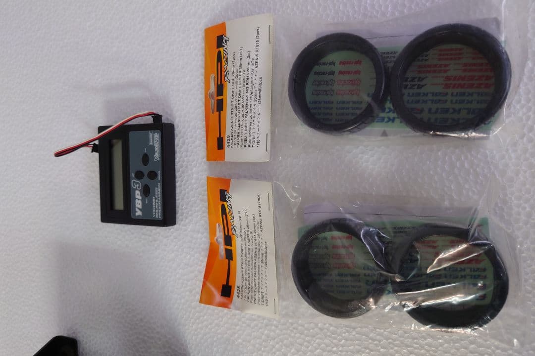 ラジコンカー 「ドリフト用 二輪駆動」 ジャンク品の出品です。