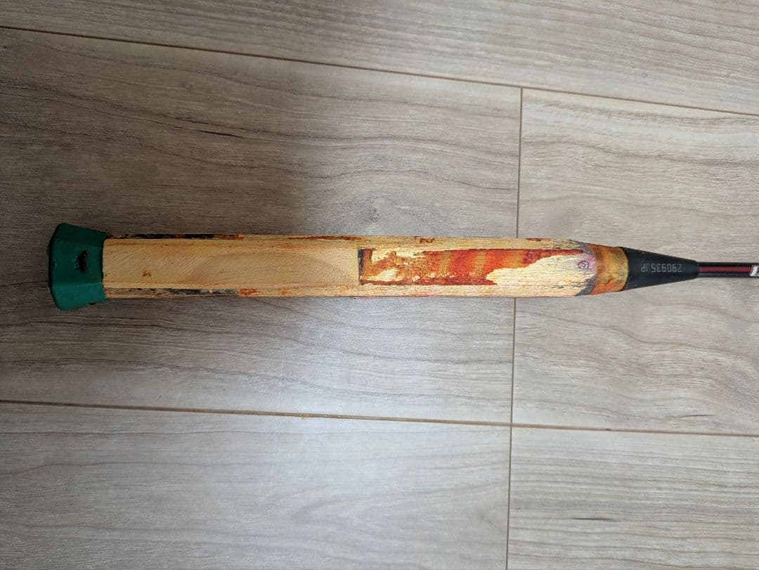 YONEX　MUSCLEPOWER80　ヒビあり　バドミントンラケット