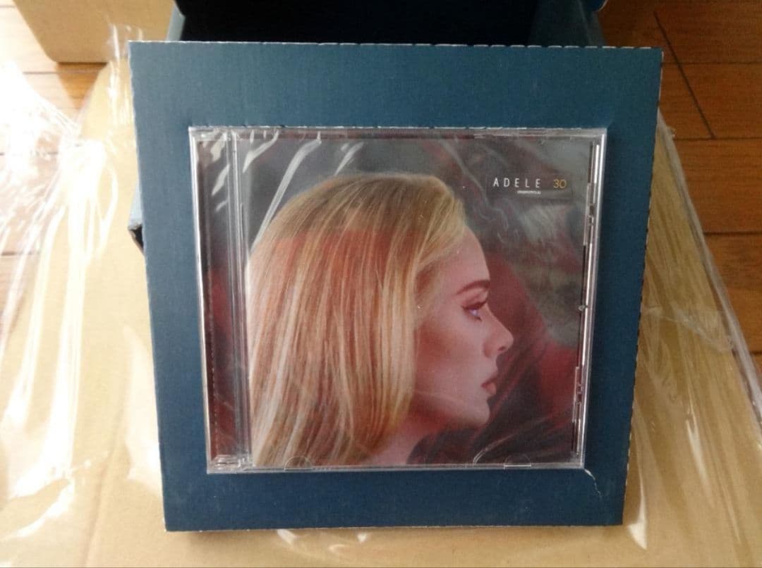 ADELE 30 CD BOX SET（S）T-SHRIT