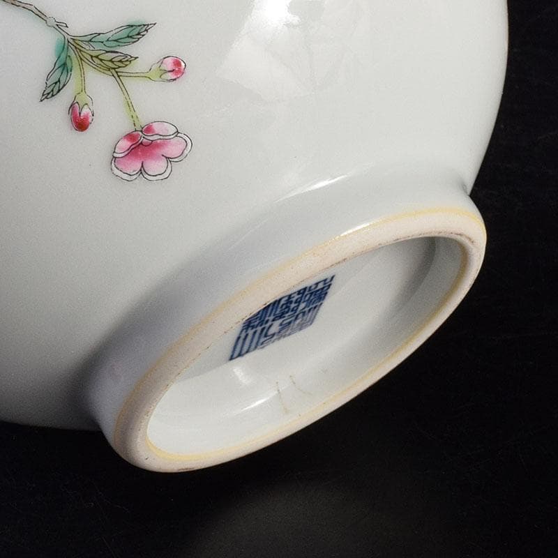 中国　大清乾隆年製　粉彩　牡丹文　長頸瓶　一輪挿し　M　8018E