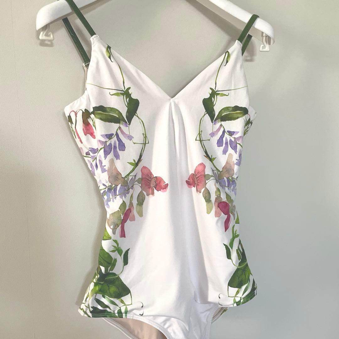 超美品　BYPLIE バレエ　レオタード　stina