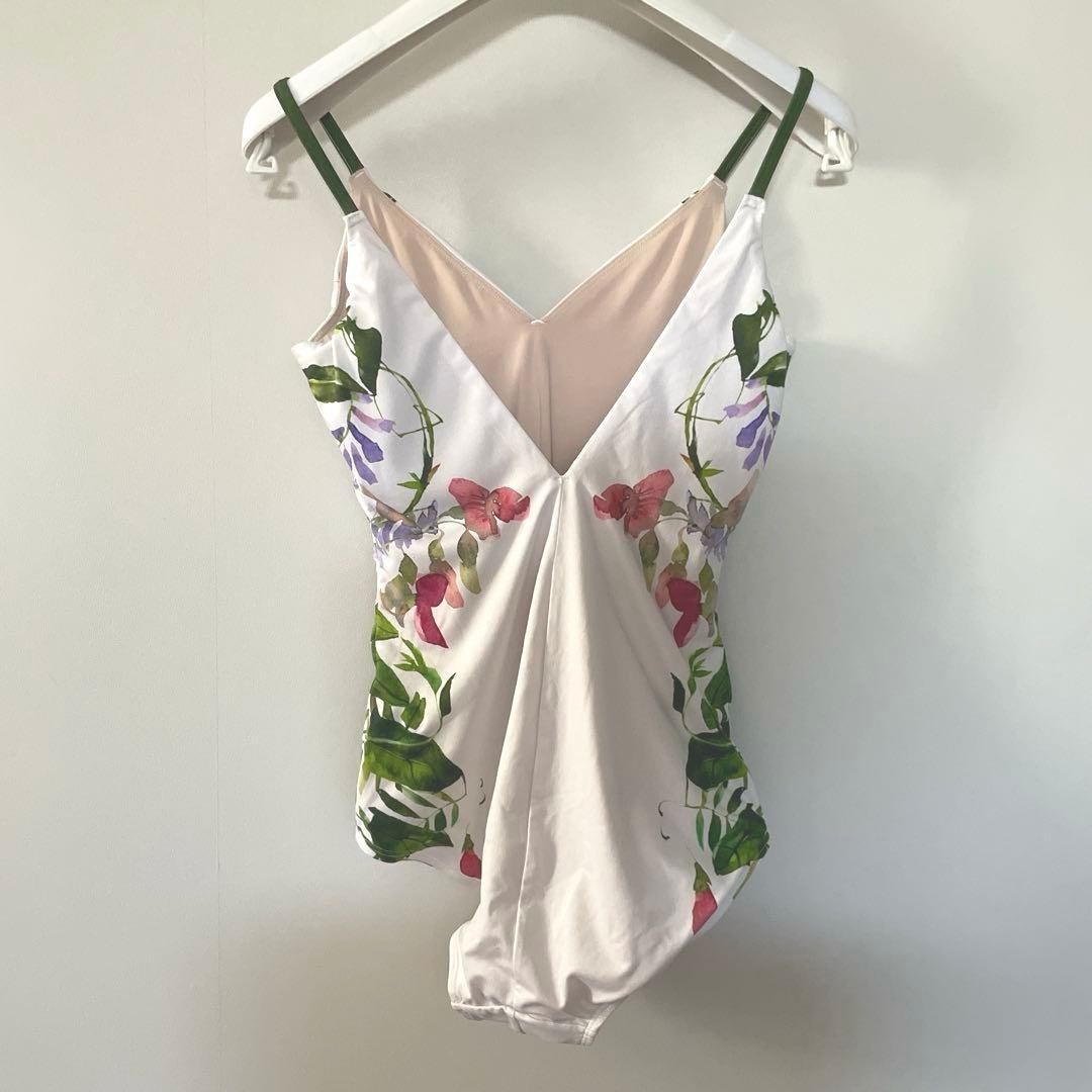 超美品　BYPLIE バレエ　レオタード　stina