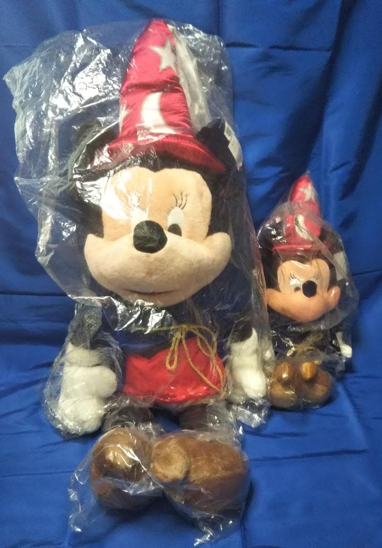 ミ二ー・ファンタジアの特大サイズのぬいぐるみ