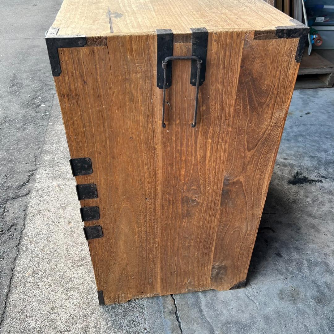 【旧家より】　桐箪笥　年代物　使用感・痛み・金具破損あり　【たのメル便♪】