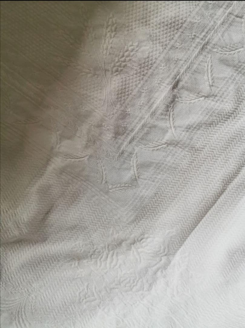 アンティークピケドプロヴァンス 超大判スカラップキルト薔薇＆麦＆花器トラプント風