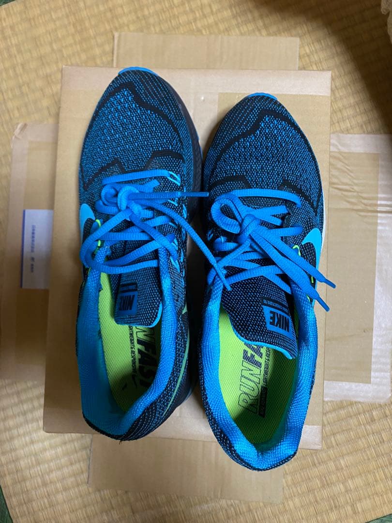 ナイキ　エアズームストラクチャー18 ブルー