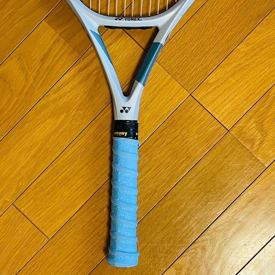 【極美品】YONEXヨネックス ASTREL100 アストレル 2023年モデル