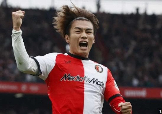 フェイエノールト 上田綺世　PRO ホーム（M）2025-26