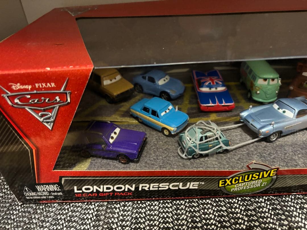 London Rescue - 12 pack カーズ　マテル　新品未開封