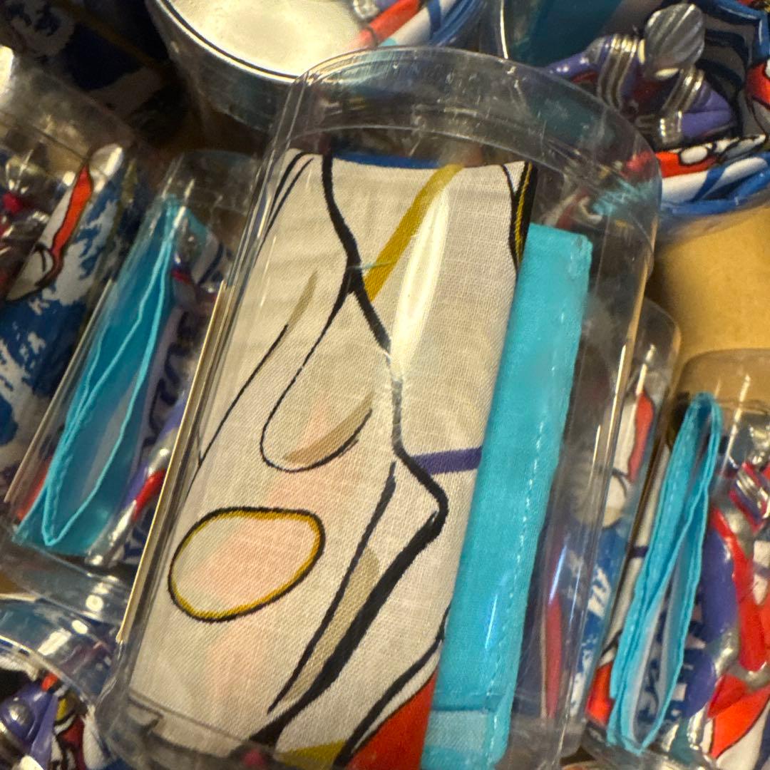 希少⭐︎ウルトラマンダイナ　ハンカチ＆ミニフィギュア 28個　まとめ売り