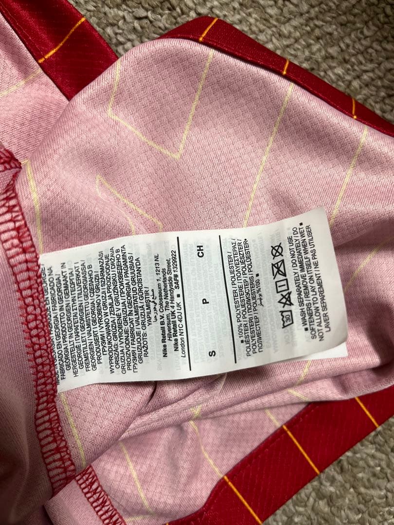 リヴァプール 24-25 ユニフォーム 8番 ソボスライ タオル、ボトル