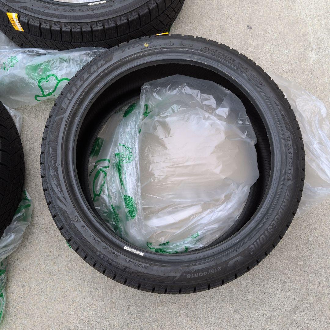 えすたて　BLIZZAK VRX3 215/40R18 4本セット