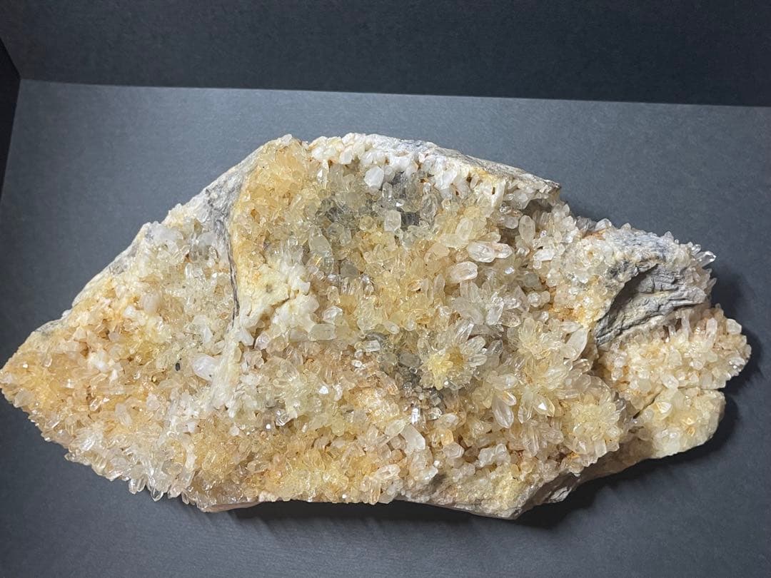 天然水晶クラスター　2.3キロ花咲き水晶クラスター