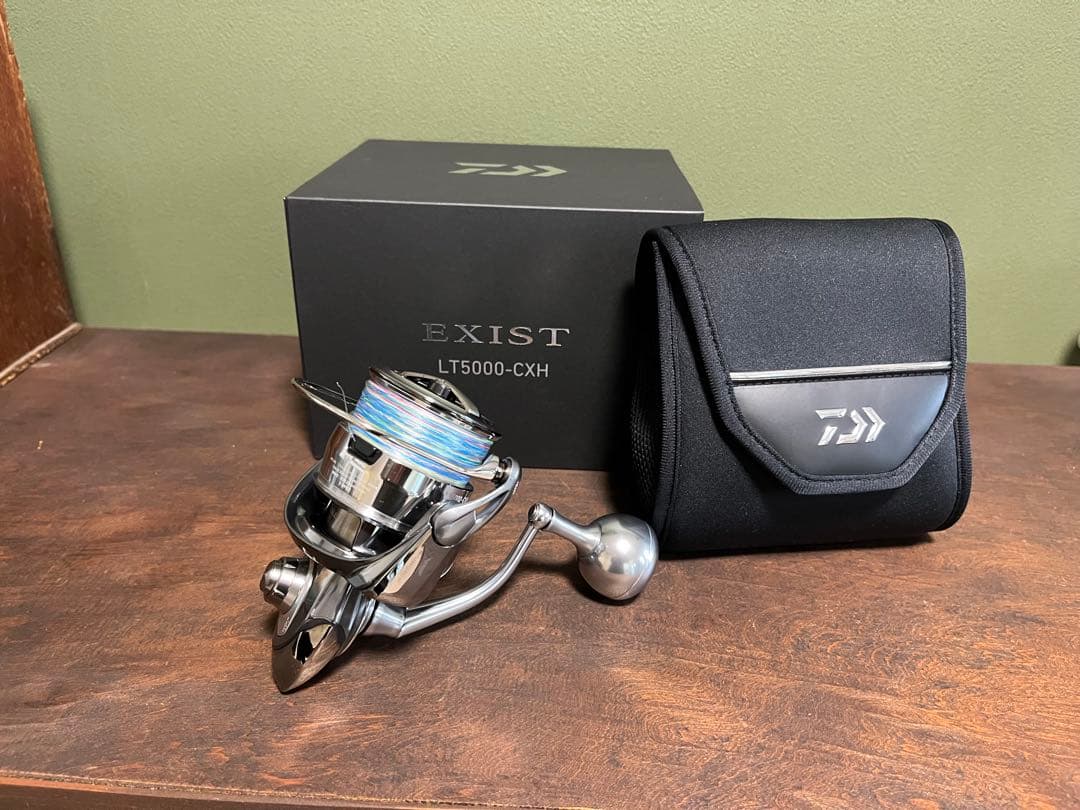 DAIWA 22EXIST LT 5000 CXH ほぼ新品