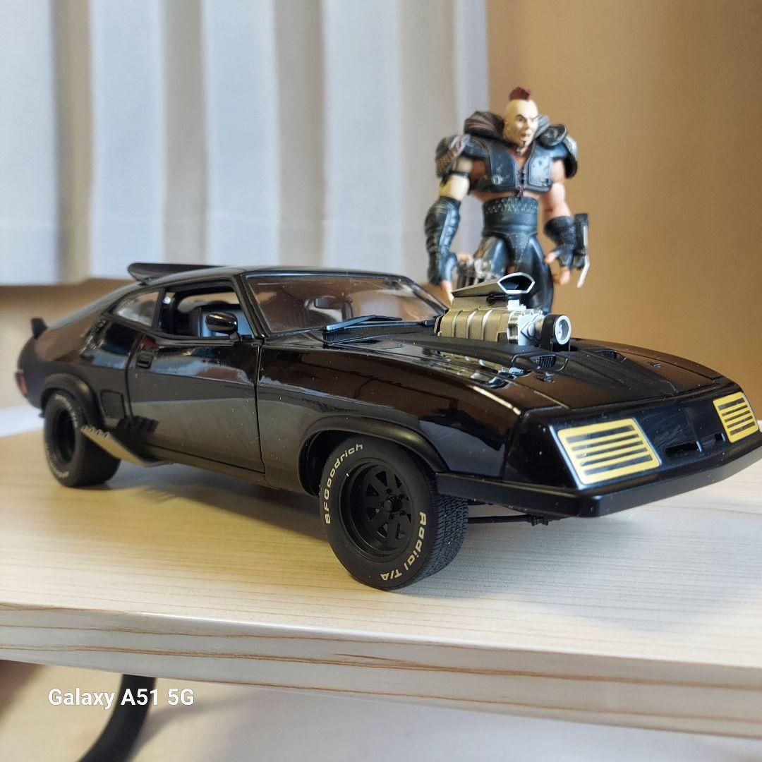 マッドマックス2 インターセプター オートアート1/18