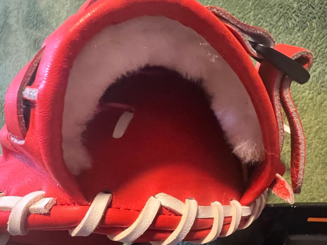 【激レア商品】広島東洋カープ山内泰幸コーチキャッチャーミット