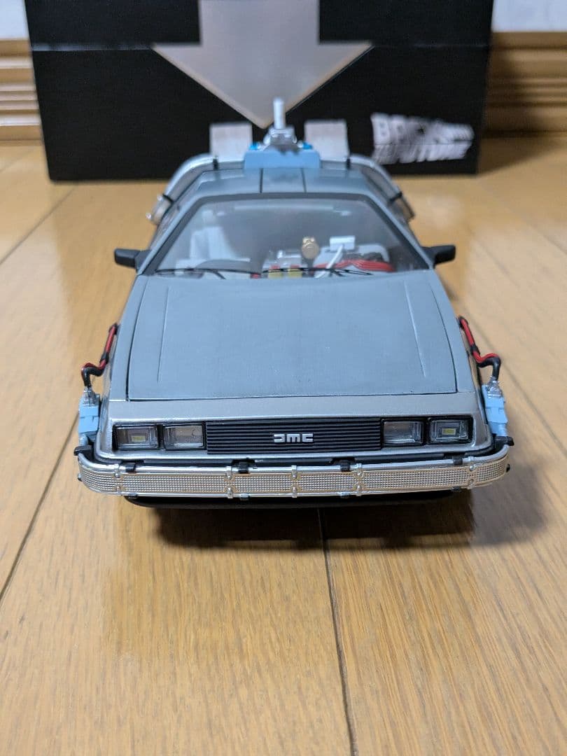 デロリアン 1/18 アルティメットエディション バックトゥザフューチャー
