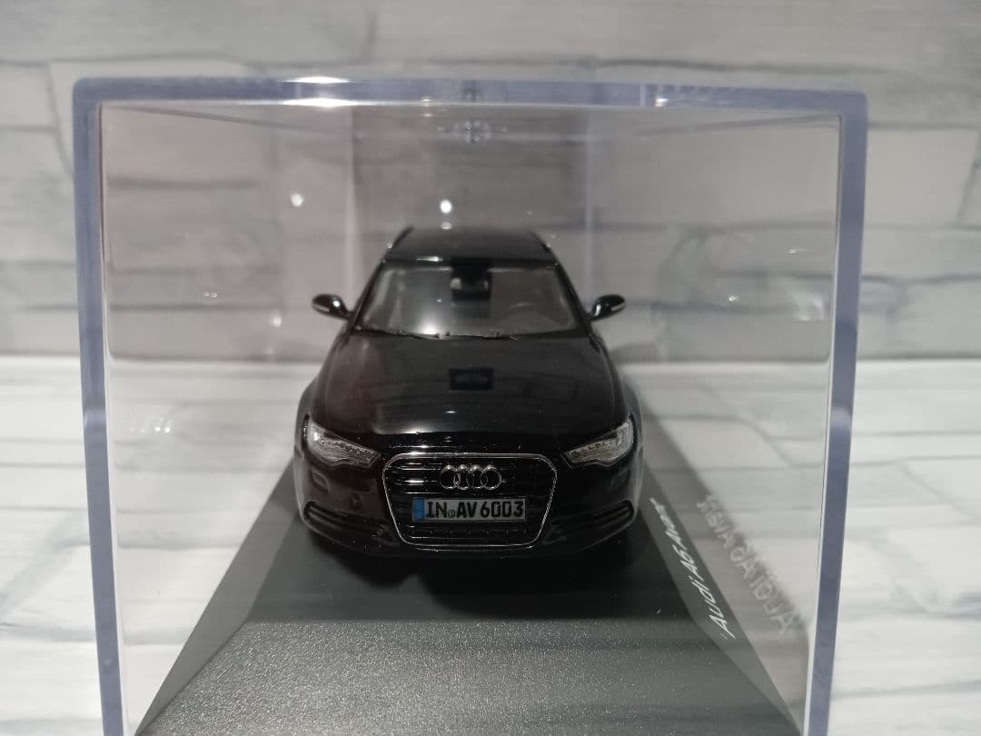 1/43 アウディ　A6アバント　ディーラー品　ミニカー　ブラック