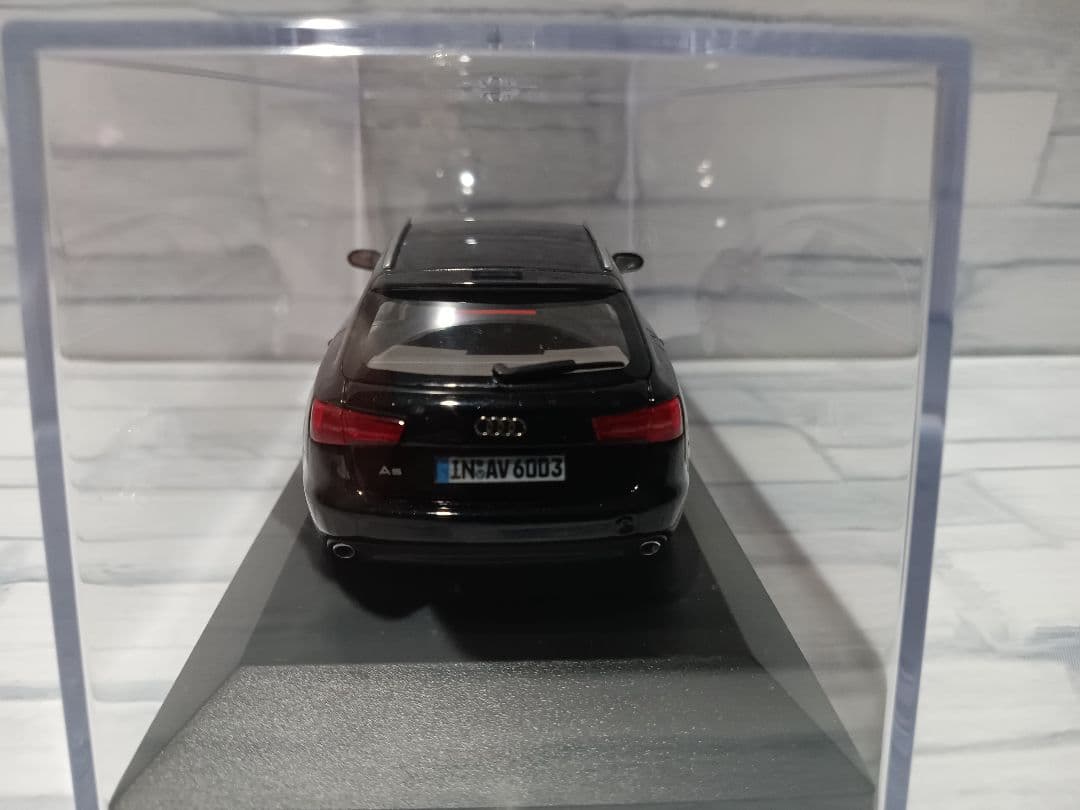 1/43 アウディ　A6アバント　ディーラー品　ミニカー　ブラック