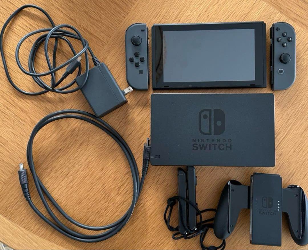 最終お値下げ！！Nintendo Switch 本体 Joy-Con付き