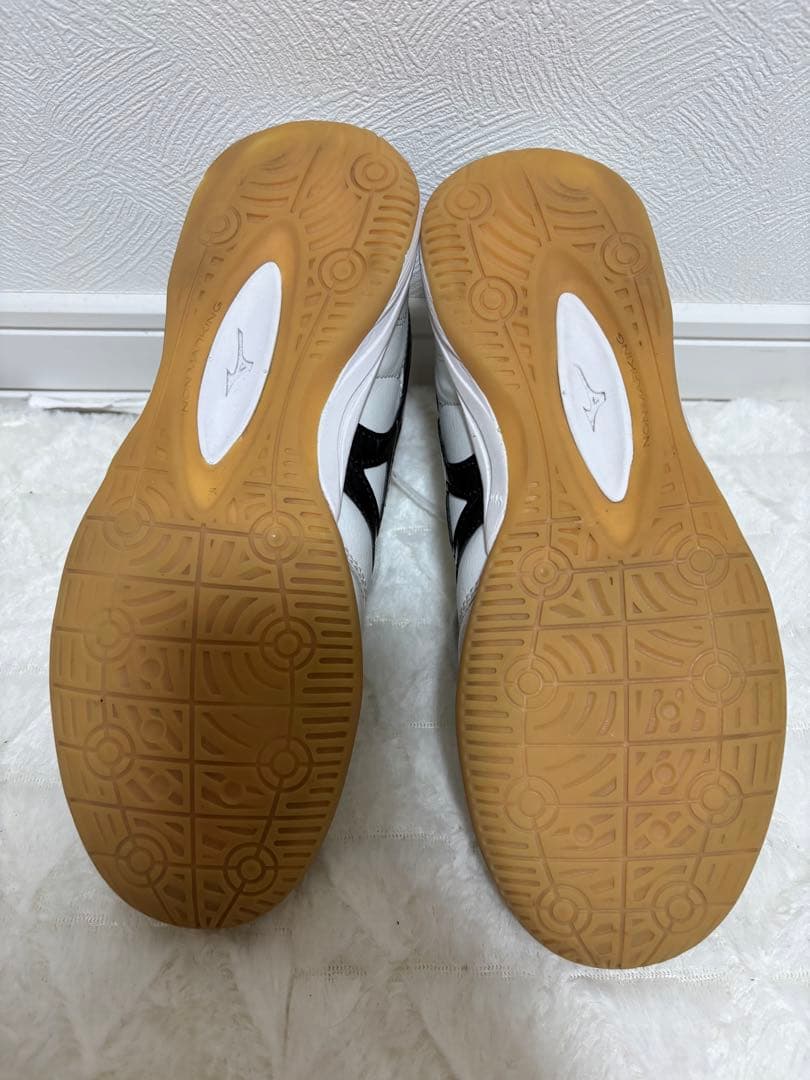 mizuno 『MORELIA IN モレリアIN』フットサルシューズ　24㎝