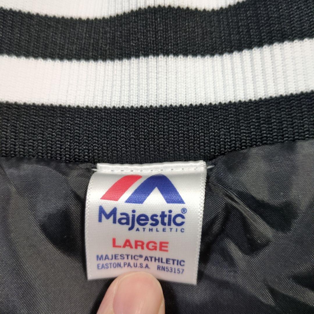 極美品 ソフトバンクホークス ブルゾン ジャンバー マジェスティク Lサイズ 黒