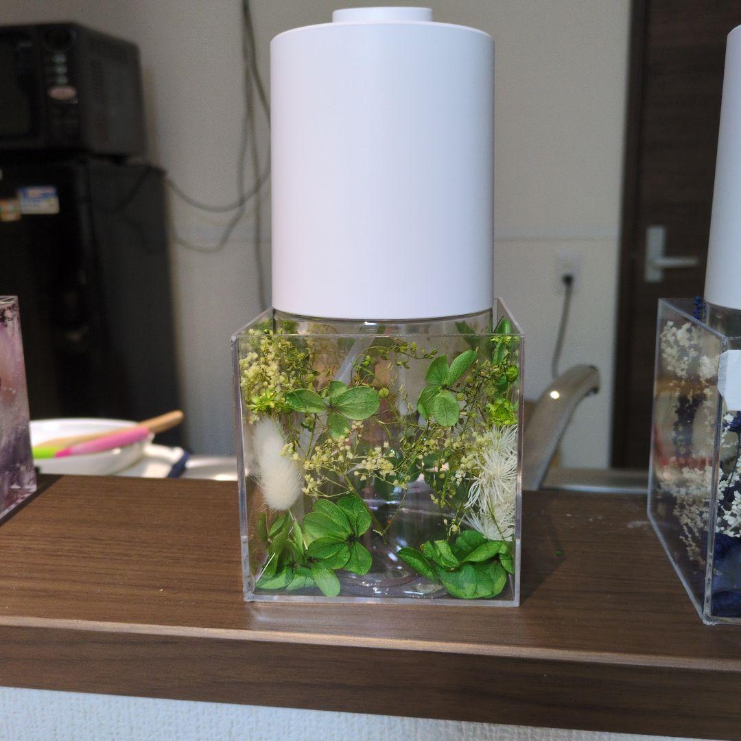 89baka　青と緑のオートディスペンサー2つ