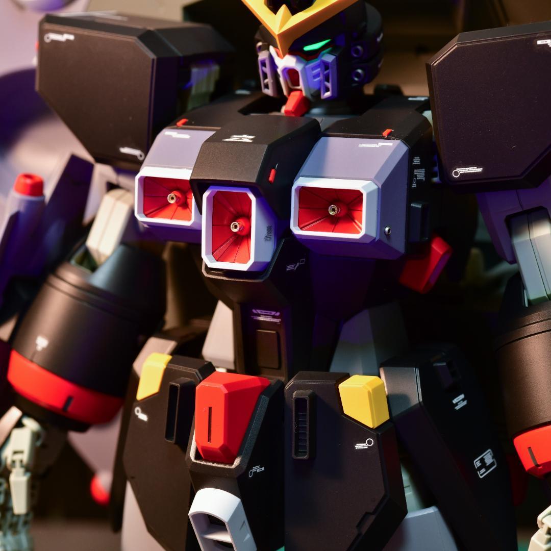 【全塗装完成品】HG デストロイガンダム